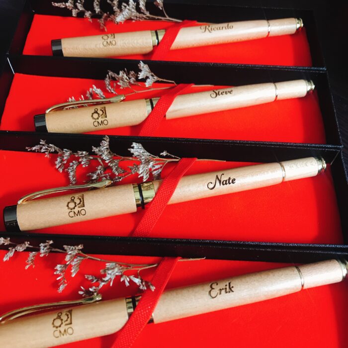 Bút gỗ nắp bật